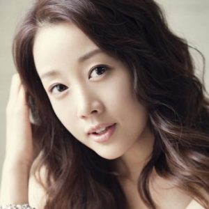 韓国 人気女優 ユン・ソナ プロフィール 画像付