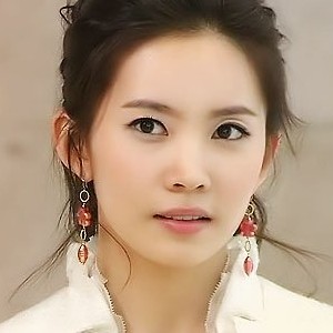 韓国-人気女優-ユン・ジュヒ-プロフィール