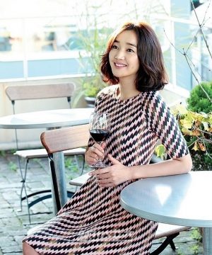 韓国 人気女優 スエ プロフィール 画像付